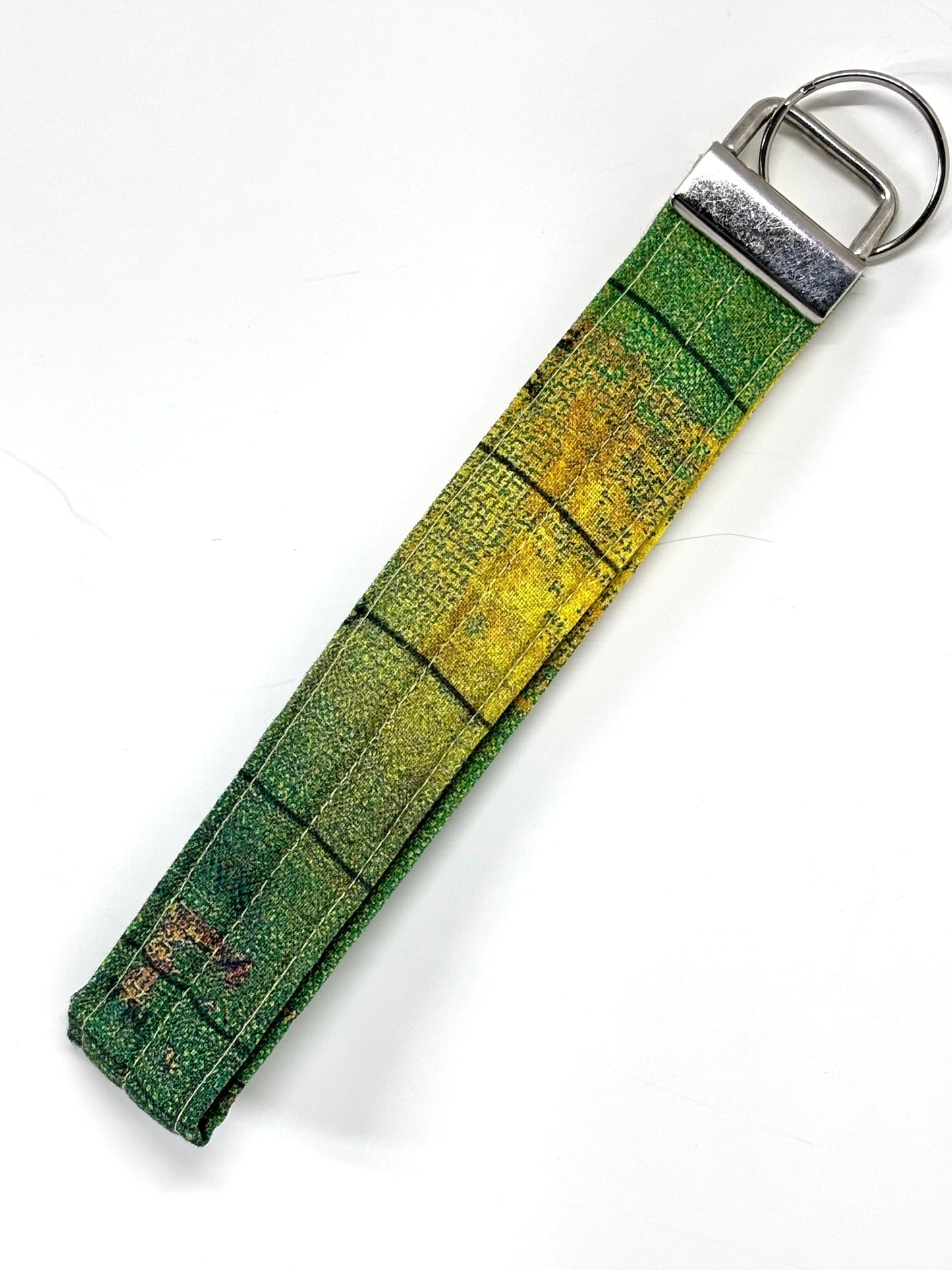 Wristlet keychains