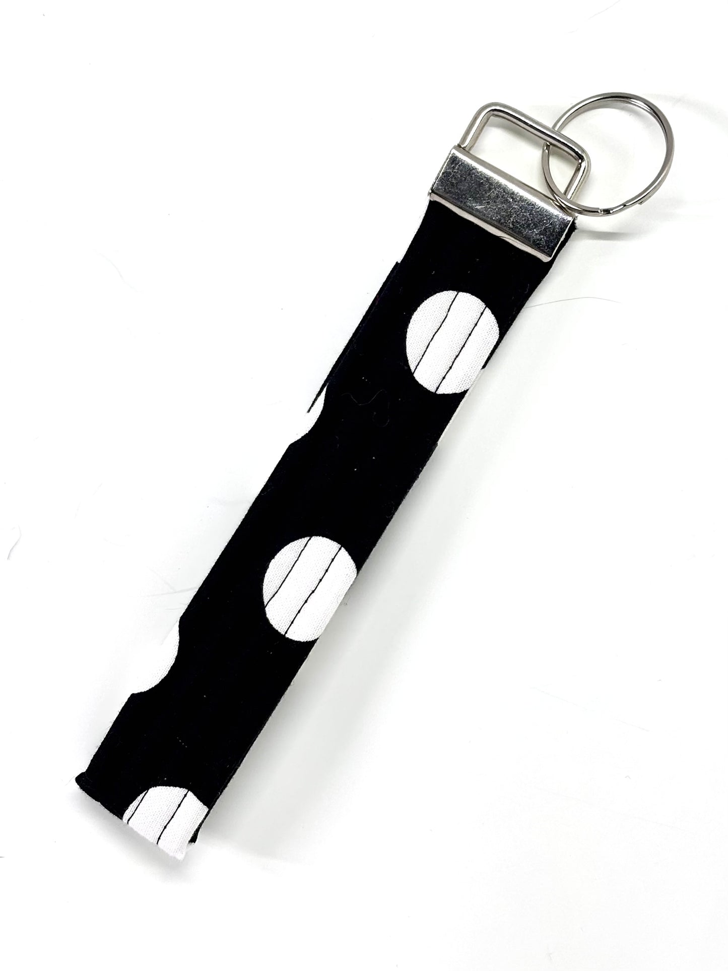 Wristlet keychains
